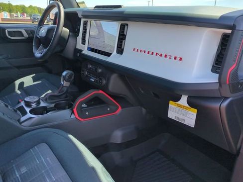 New 2026 Ford Bronco Heritage Edition AWD/4WD image 39