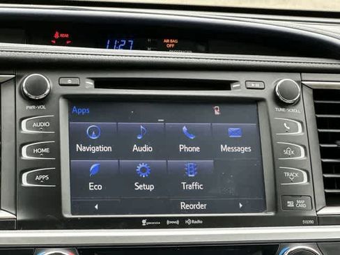 Used 2019 Toyota Highlander XLE AWD/4WD image 14