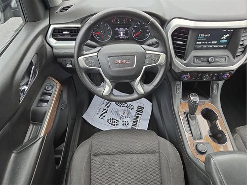 Used 2017 GMC Acadia SLE image 9