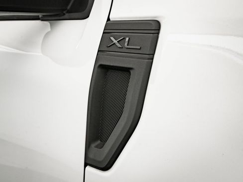 Used 2024 Ford Maverick XL image 15