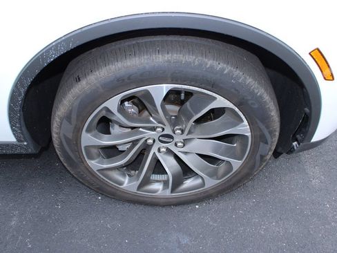 Used 2025 Lincoln Aviator Reserve AWD/4WD image 4