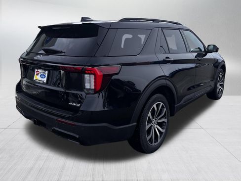 New 2026 Ford Explorer ST-Line AWD/4WD image 4