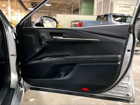 Used 2025 Toyota Camry LE FWD image 23