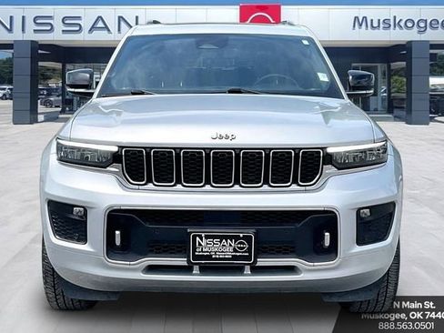 Used 2022 Jeep Grand Cherokee L Overland w/ Luxury Tech Group IV RWD image 2