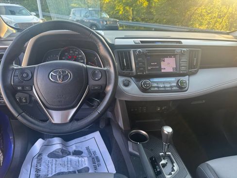 Used 2014 Toyota RAV4 Limited w/ Technology Package AWD/4WD image 17