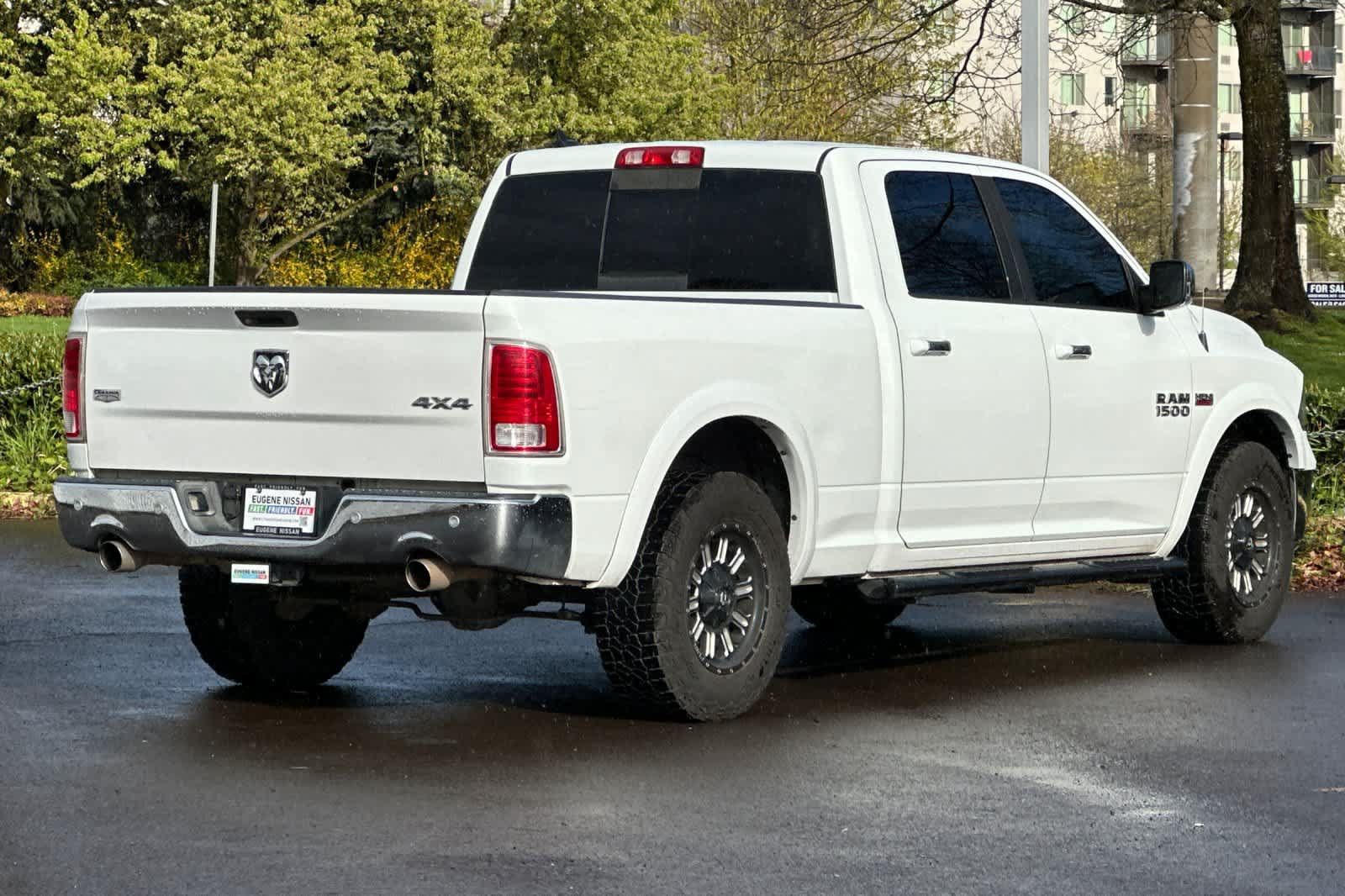 Used 2014 RAM 1500 Laramie w/ Convenience Group AWD/4WD image 2