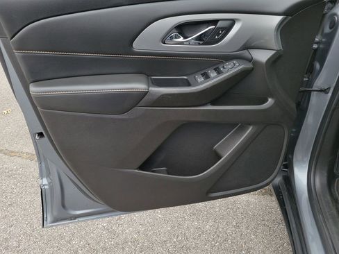 Used 2021 Chevrolet Traverse LS w/ LPO, Blackout Package image 25