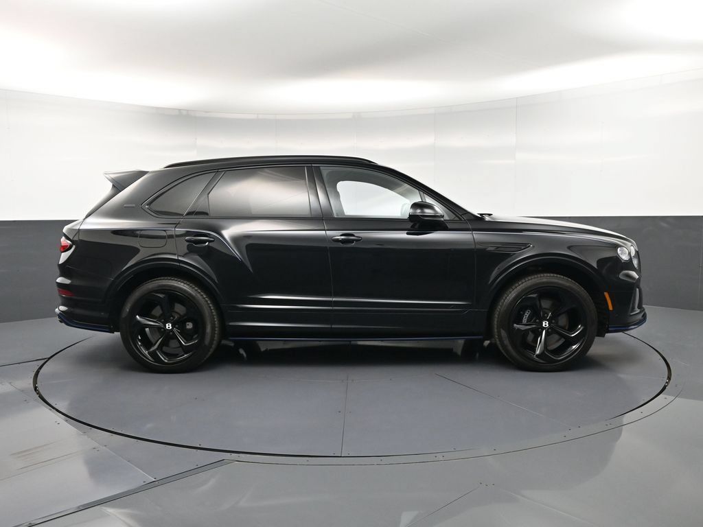 Certified 2025 Bentley Bentayga AWD/4WD image 9