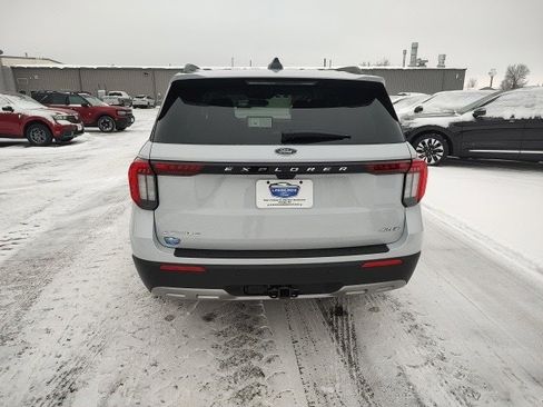 New 2026 Ford Explorer Active w/ Active Comfort Package AWD/4WD image 6