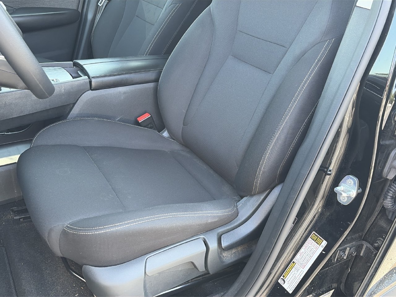 Used 2023 Nissan Rogue S FWD image 15