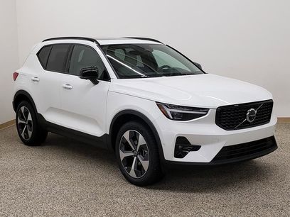 New 2025 Volvo XC40 B5 Plus w/ Protection Package Premier