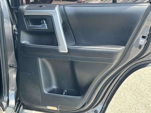 Used 2016 Toyota 4Runner SR5 Premium AWD/4WD image 24