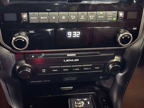 Certified 2023 Lexus GX 460 Premium w/ Accessory Package AWD/4WD image 36