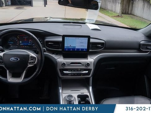 Used 2023 Ford Explorer XLT w/ Equipment Group 202A AWD/4WD image 4