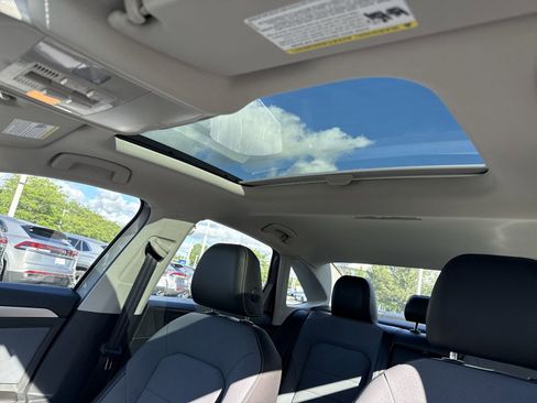 New 2025 Volkswagen Jetta SE image 23