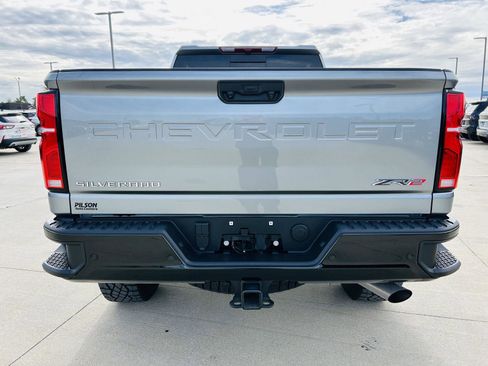 Used 2025 Chevrolet Silverado 2500 ZR2 image 40