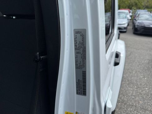 Used 2025 Jeep Wrangler Sahara image 28