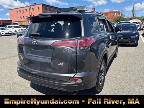 Used 2016 Toyota RAV4 LE image 8