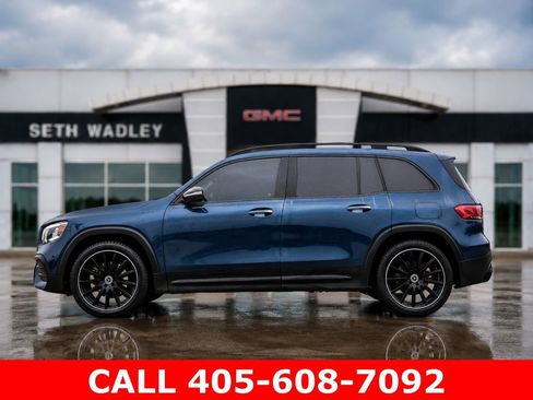 Used 2021 Mercedes-Benz GLB 250 w/ AMG Line image 4