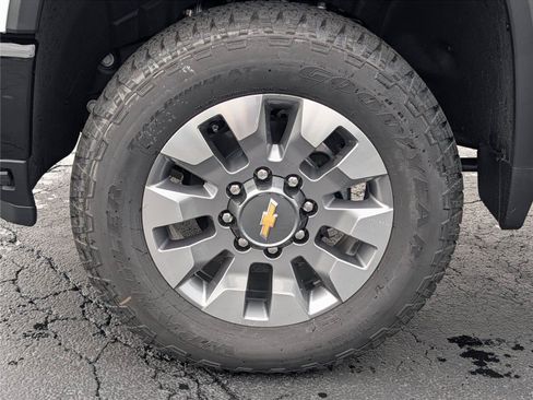 New 2026 Chevrolet Silverado 2500 Custom w/ Custom Value Package AWD/4WD image 10