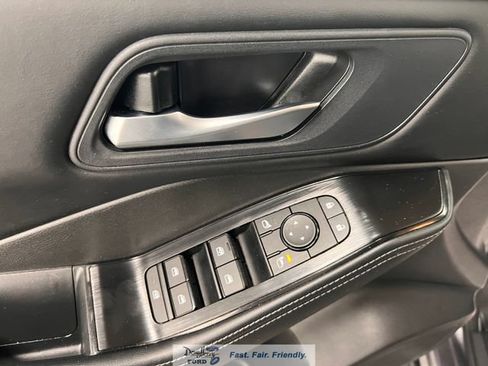 Used 2025 Nissan Rogue SV FWD image 24