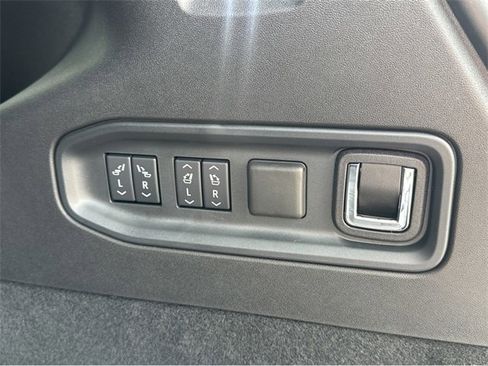 New 2026 Cadillac Vistiq Sport w/ LPO, Floor Liner Package image 32