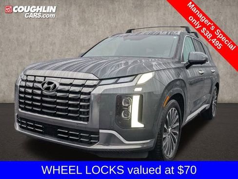 Used 2024 Hyundai Palisade Calligraphy image 3