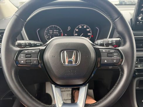 Used 2023 Honda Pilot Touring image 28