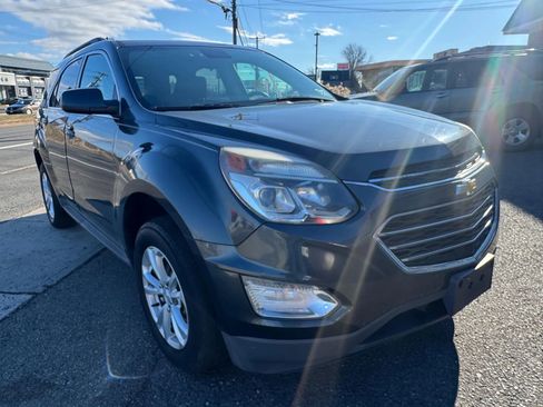 Used 2017 Chevrolet Equinox LT w/ Convenience Package image 3