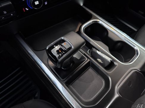 Certified 2025 Chevrolet Silverado 1500 RST AWD/4WD image 26