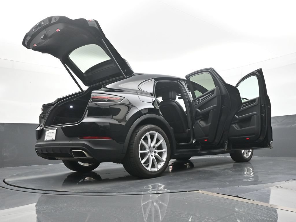 Certified 2023 Porsche Cayenne Coupe w/ Premium Package AWD/4WD image 27