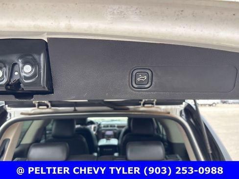 Used 2011 GMC Yukon Denali image 24