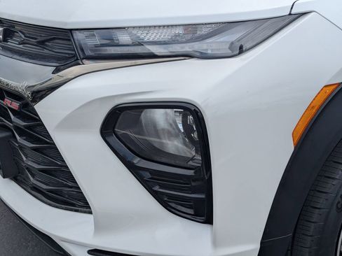 Used 2022 Chevrolet TrailBlazer RS w/ Sun and Liftgate Package FWD image 12