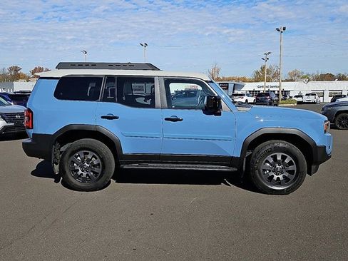 Used 2025 Toyota Land Cruiser image 5