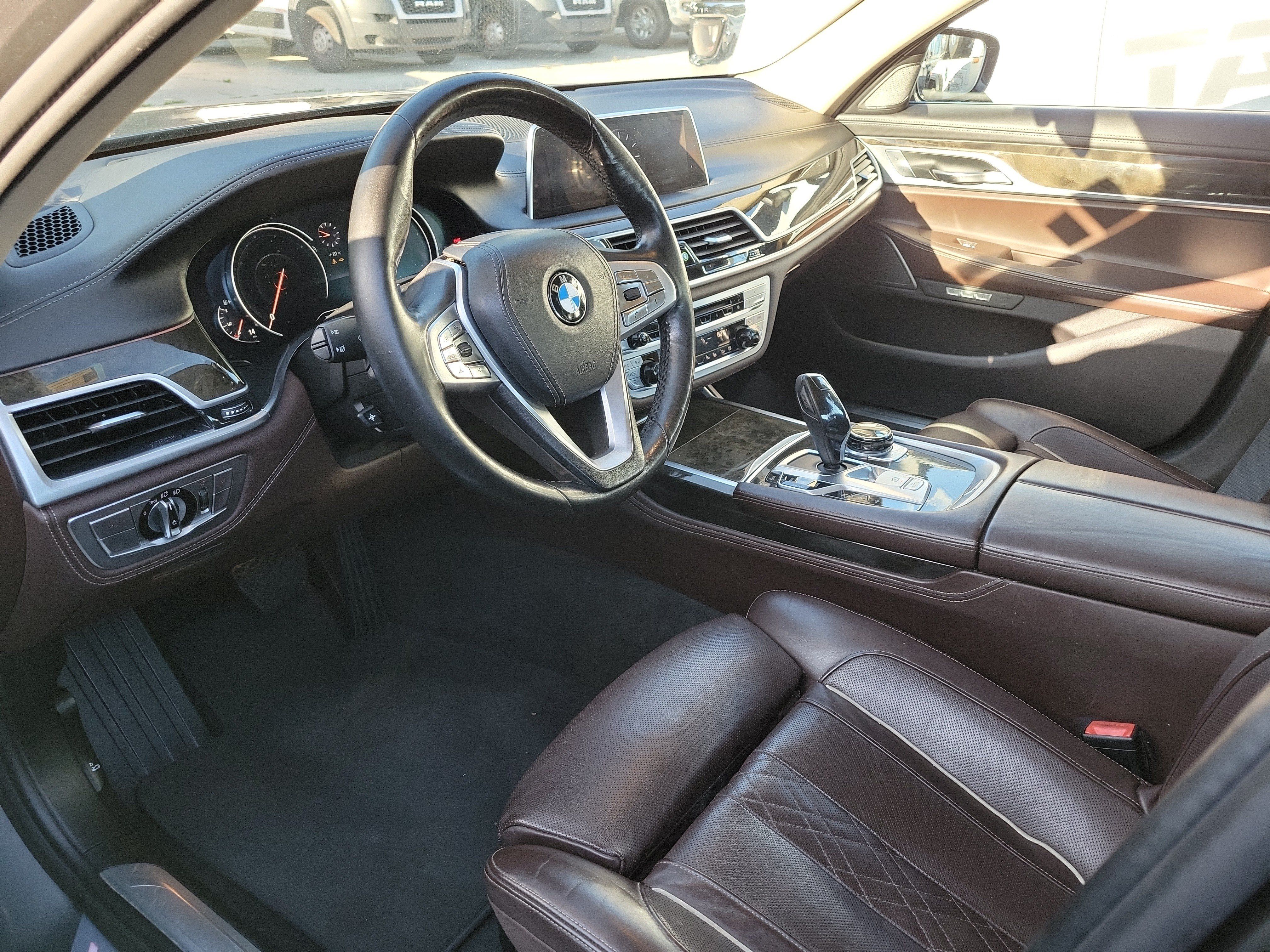 Used 2016 BMW 740i RWD image 17