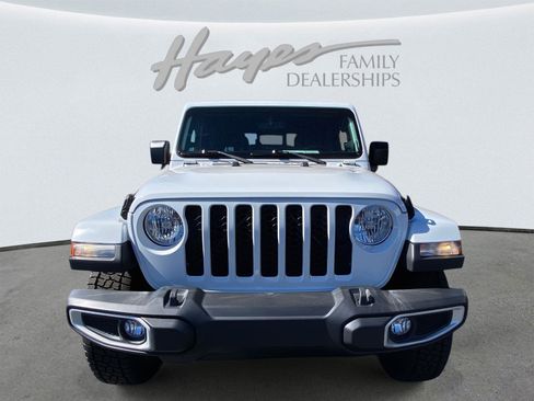 Used 2021 Jeep Gladiator Sport image 35