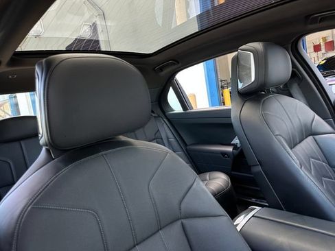 Used 2023 BMW 740i w/ Parking Assistance Package RWD image 48
