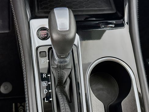 Used 2025 Nissan Altima 2.5 SL image 32