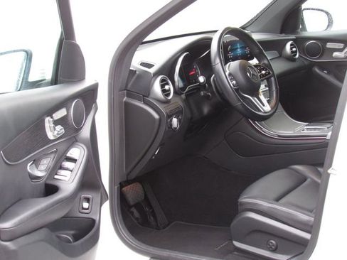 Used 2022 Mercedes-Benz GLC 300 4MATIC image 8