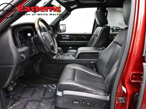 Used 2016 Lincoln Navigator Reserve AWD/4WD image 15