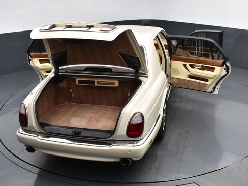 Used 2001 Bentley Arnage RL RWD image 25