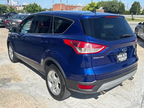 Used 2016 Ford Escape SE FWD image 3