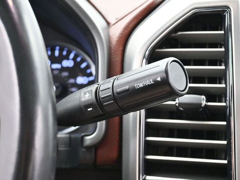 Used 2019 Ford F450 Platinum w/ Platinum Ultimate Package AWD/4WD image 29