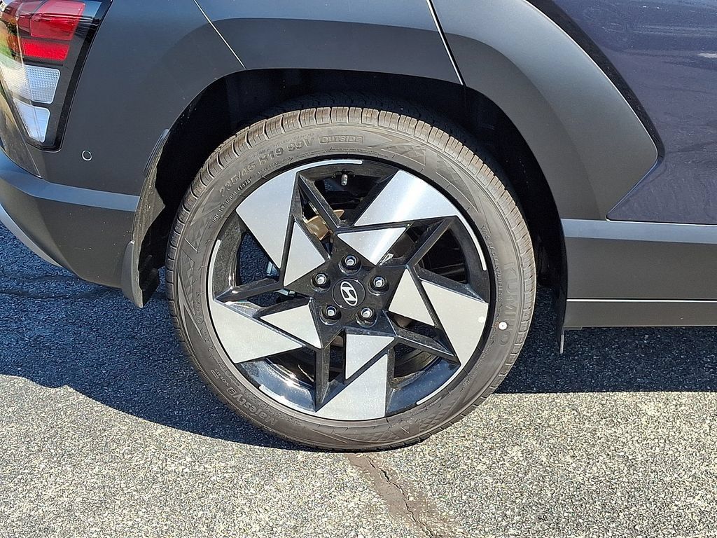 New 2027 Hyundai Kona Limited FWD image 5