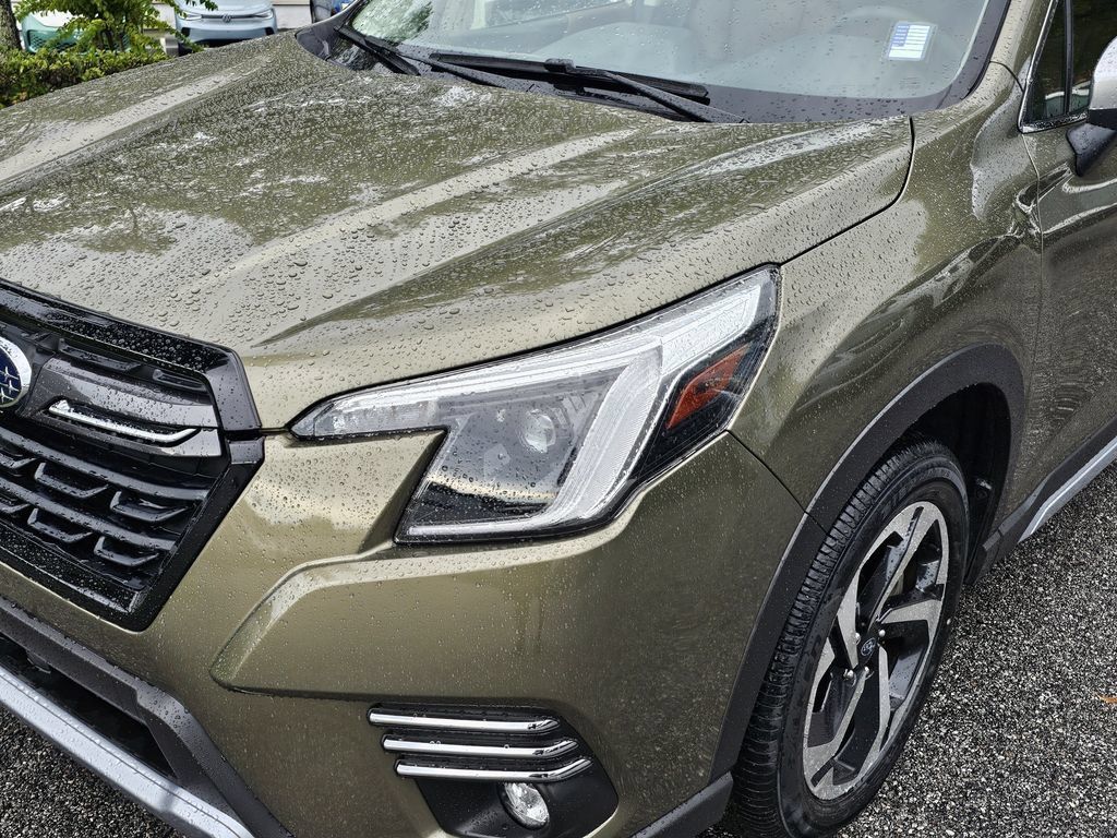 Used 2023 Subaru Forester Touring AWD/4WD image 6