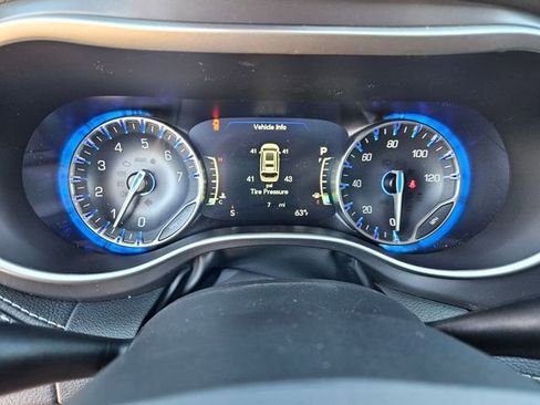 New 2026 Chrysler Pacifica Select image 11