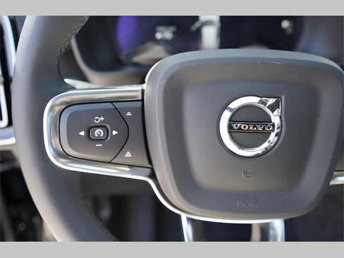 New 2025 Volvo EX40 Core w/ Climate Package image 15