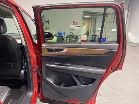 Used 2024 Volkswagen Atlas SE w/ Panoramic Sunroof Package AWD/4WD image 27