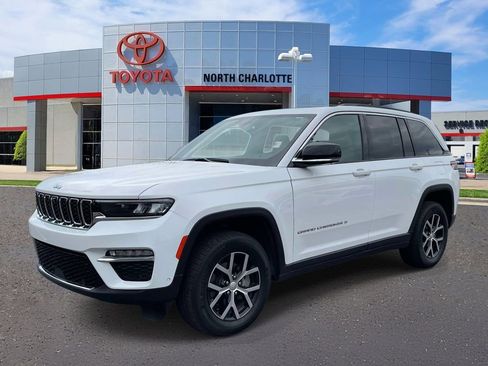 Used 2024 Jeep Grand Cherokee Limited w/ Luxury Tech Group II AWD/4WD image 5