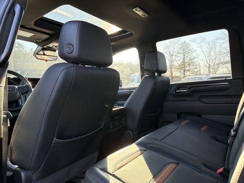 Used 2024 GMC Sierra 2500 AT4 w/ AT4 Premium Plus Package image 30